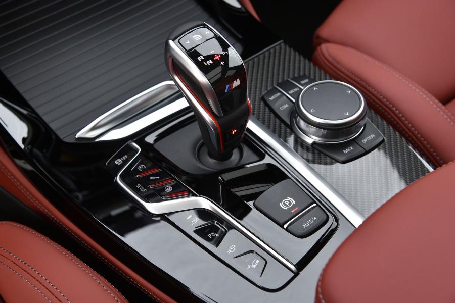 Детали интерьера BMW X3 M Competition (F97) 2019 года  (NA) (фото 23 из 125)
